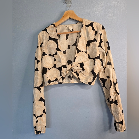 H&M Linen Blend Seashell Top Size S Black /Cream - Picture 2 of 7